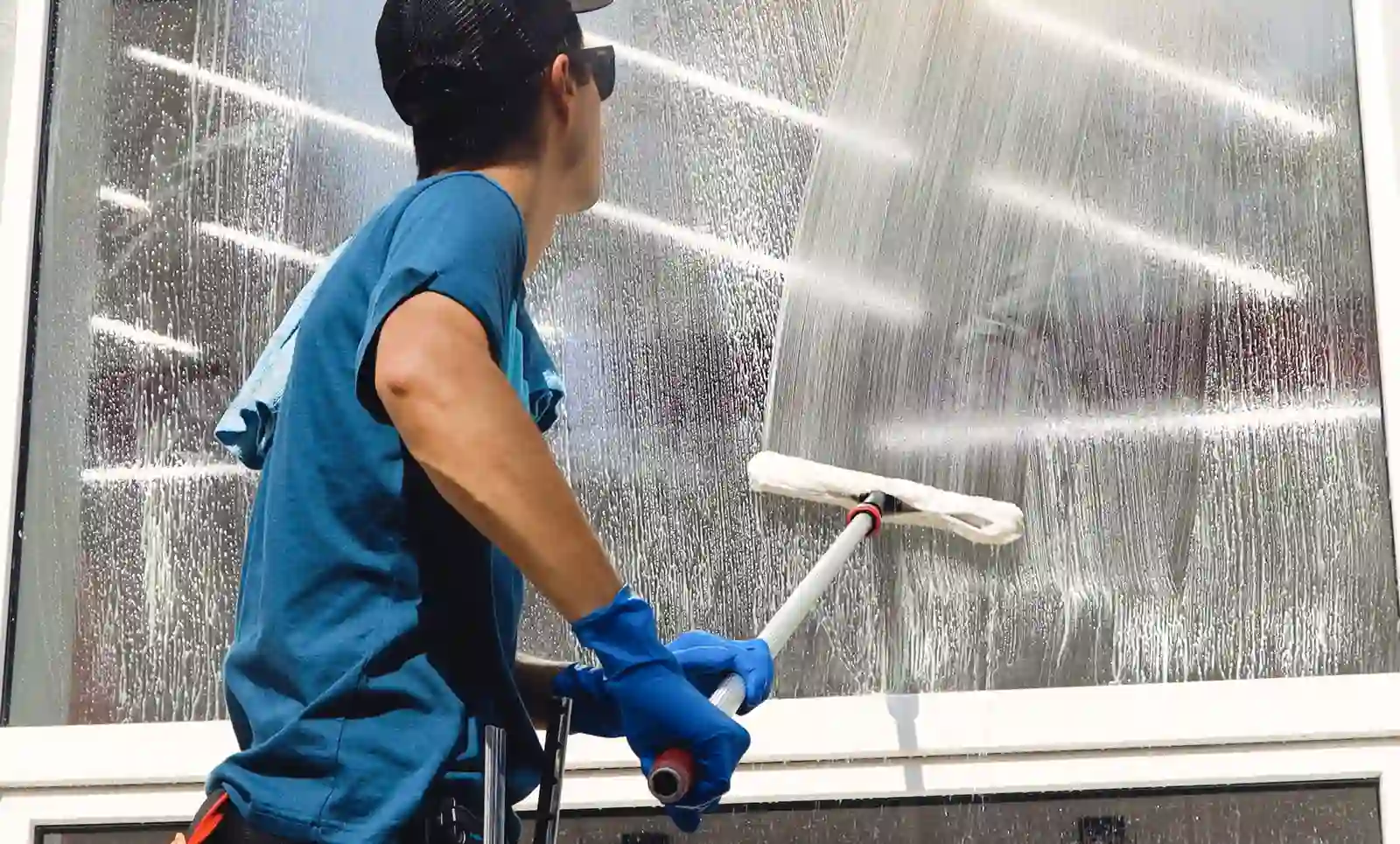 Individual cleaning window